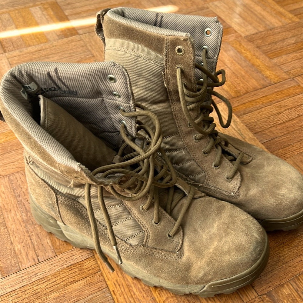 Original S. W. A. T army boots 11